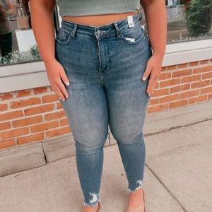 Judy Blue High-Rise Tummy Control Skinny